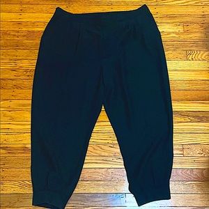 Pleated joggers